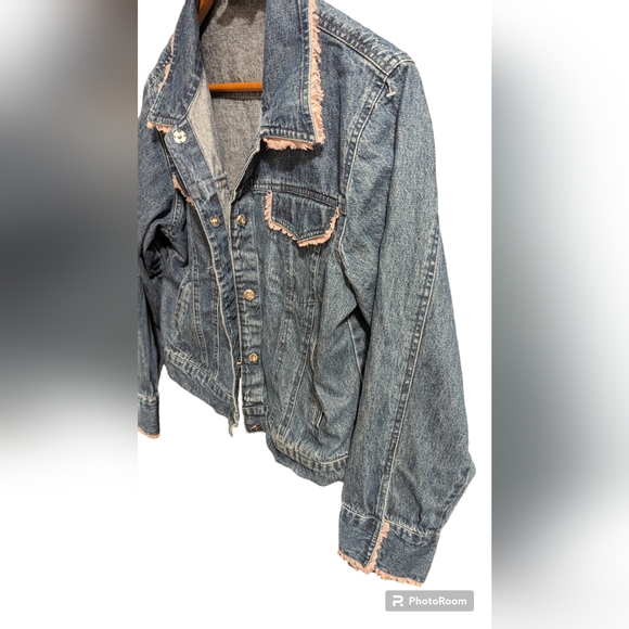 Life Style Women's Jean Jacket - Picture 3 of 12